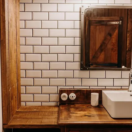 펜션 Maison Surplombant L'etang Avec Bain Nordique