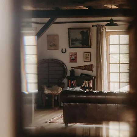 Maison Surplombant L'etang Avec Bain Nordique 펜션 Busserolles