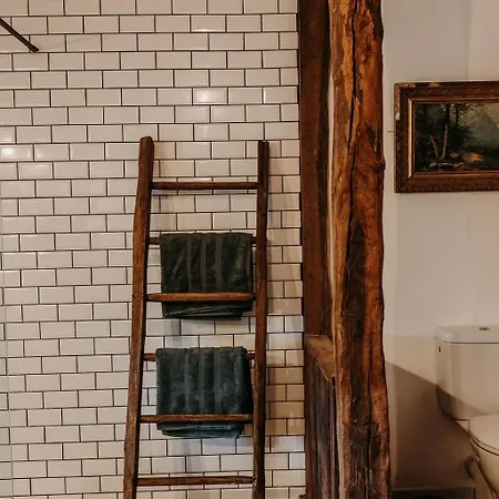 Maison Surplombant L'etang Avec Bain Nordique